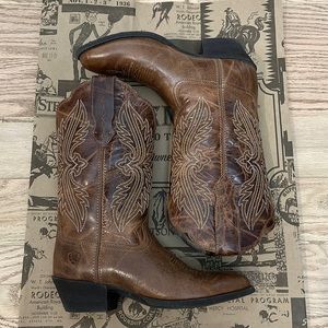 Ariat stretchFit western boots 7.5B